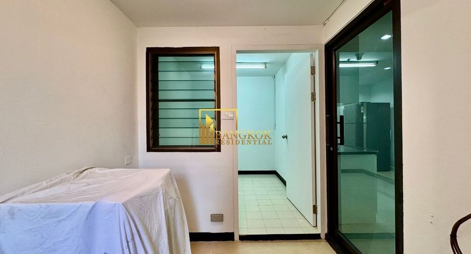 À louer 3 chambres appartement à Khlong Toei, Bangkok