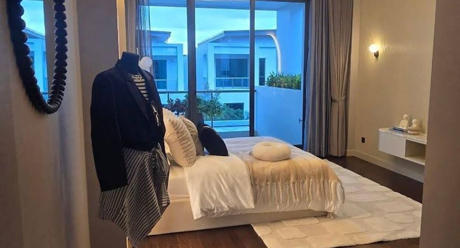 For sale 6 bedrooms house in Bueng Kum, Bangkok