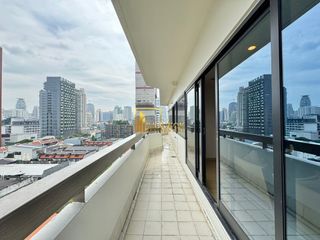 Apartamento en alquiler de 2 habitaciones en Watthana, Bangkok