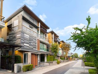 For sale 4 Beds house in Chatuchak, Bangkok