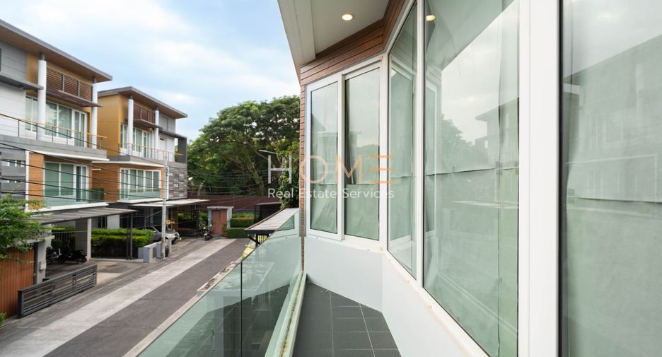 Casa en venta de 4 habitaciones en Chatuchak, Bangkok