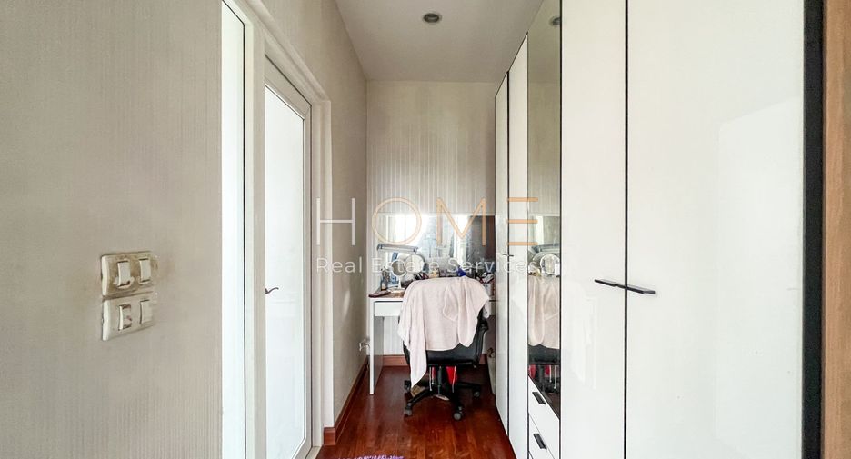 For sale 3 bedrooms house in Sai Mai, Bangkok