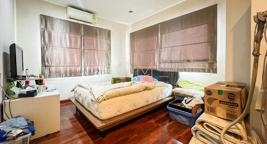 For sale 3 bedrooms house in Sai Mai, Bangkok