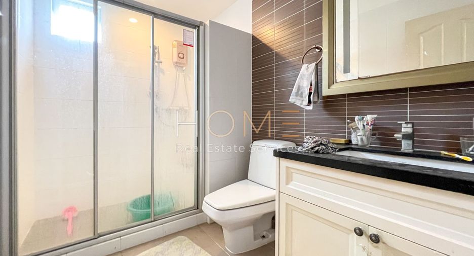 For sale 3 bedrooms house in Sai Mai, Bangkok