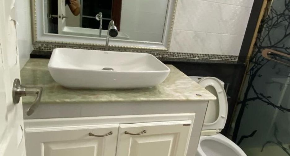Haus zur Miete mit 5 Zimmer in Mueang Samut Sakhon, Samut Sakhon