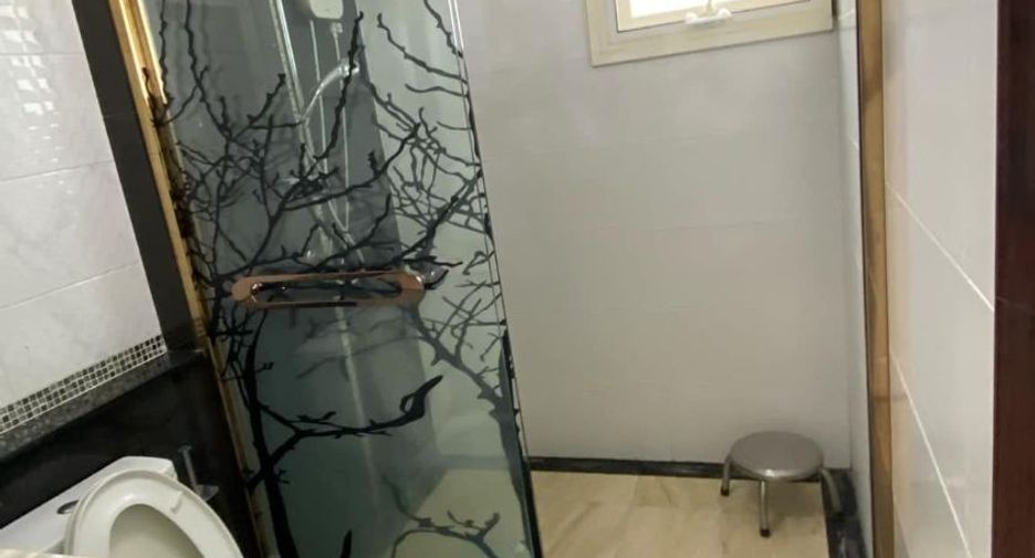 Haus zur Miete mit 5 Zimmer in Mueang Samut Sakhon, Samut Sakhon