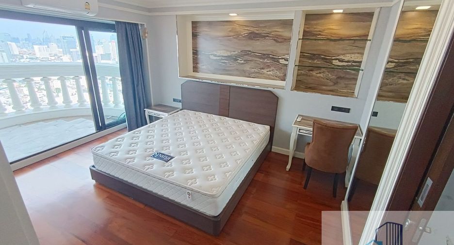 For sale 3 bedrooms condo in Bang Rak, Bangkok