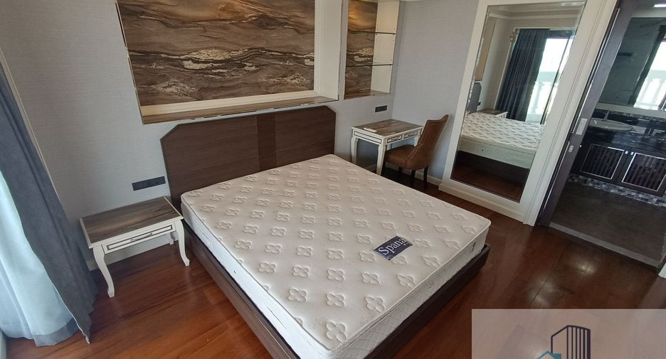For sale 3 bedrooms condo in Bang Rak, Bangkok