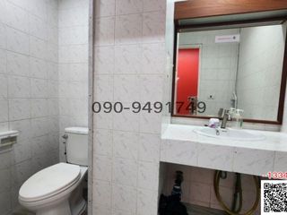 For rent 1 bed retail Space in Watthana, Bangkok