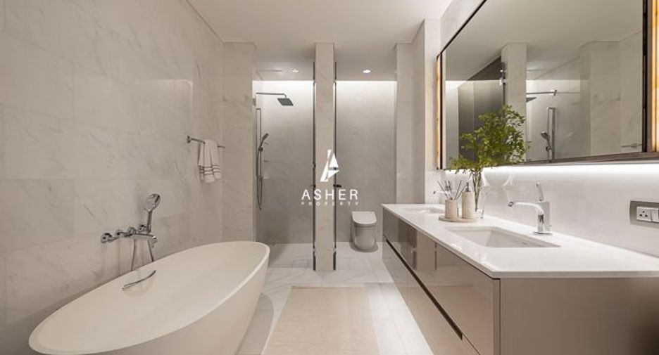 For sale 2 bedrooms condo in Pathum Wan, Bangkok