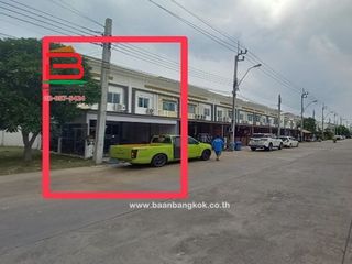 For sale 4 ベッドルーム townhouse in Bang Bo, Samut Prakan