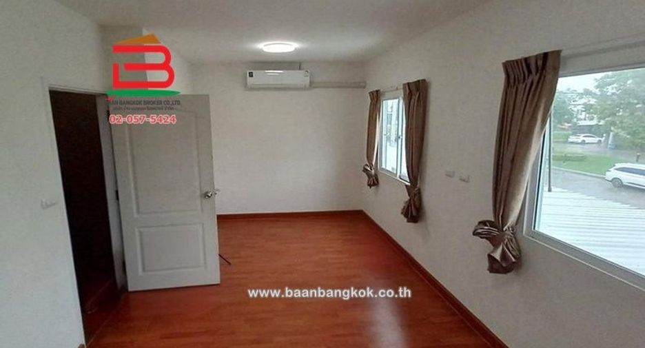 For sale 4 bedrooms townhouse in Bang Bo, Samut Prakan
