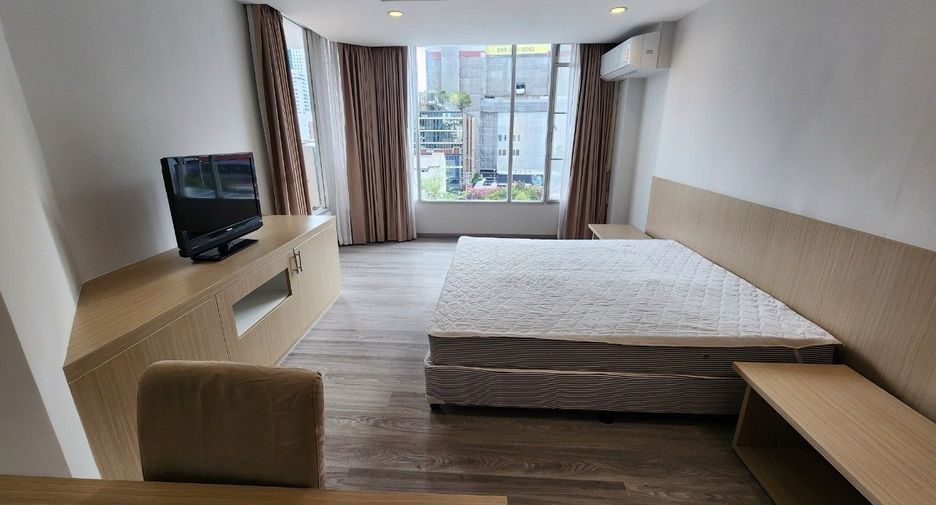 For rent 2 bedrooms apartment in Khlong Toei, Bangkok