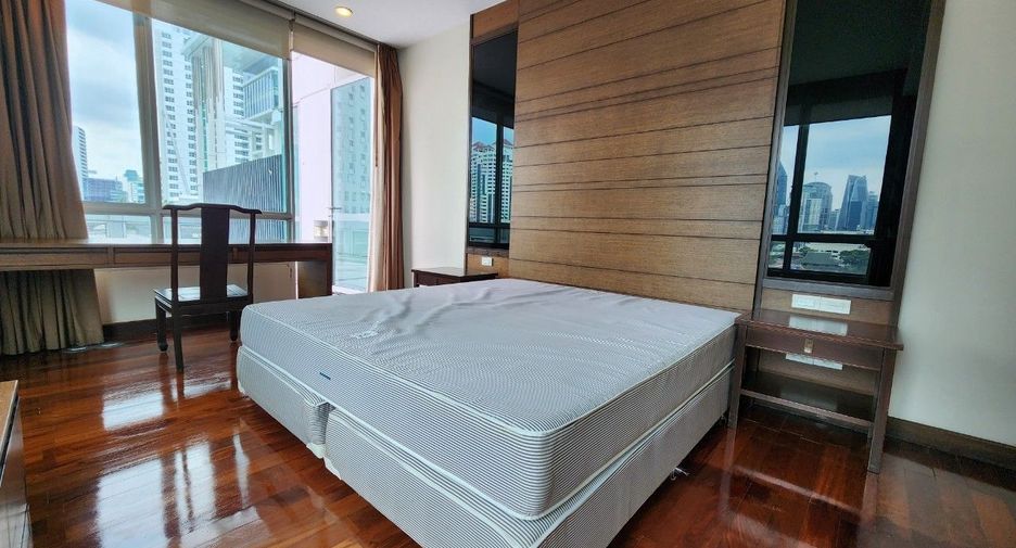 For rent 2 bedrooms apartment in Watthana, Bangkok