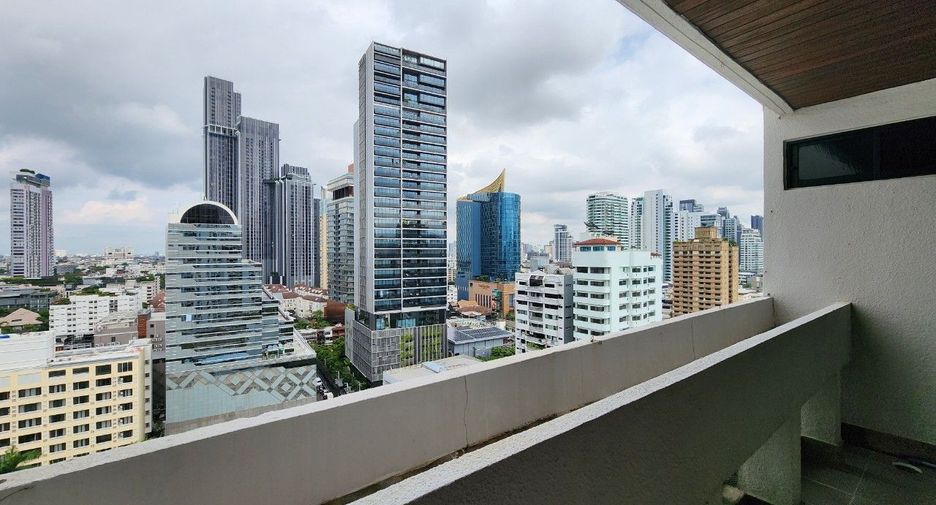 For rent 2 bedrooms apartment in Khlong Toei, Bangkok