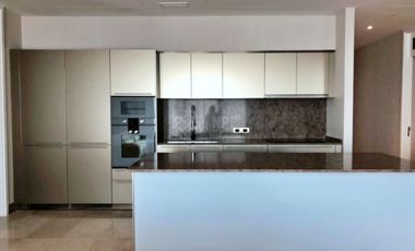 For rent 3 bed condo in Khlong San, Bangkok