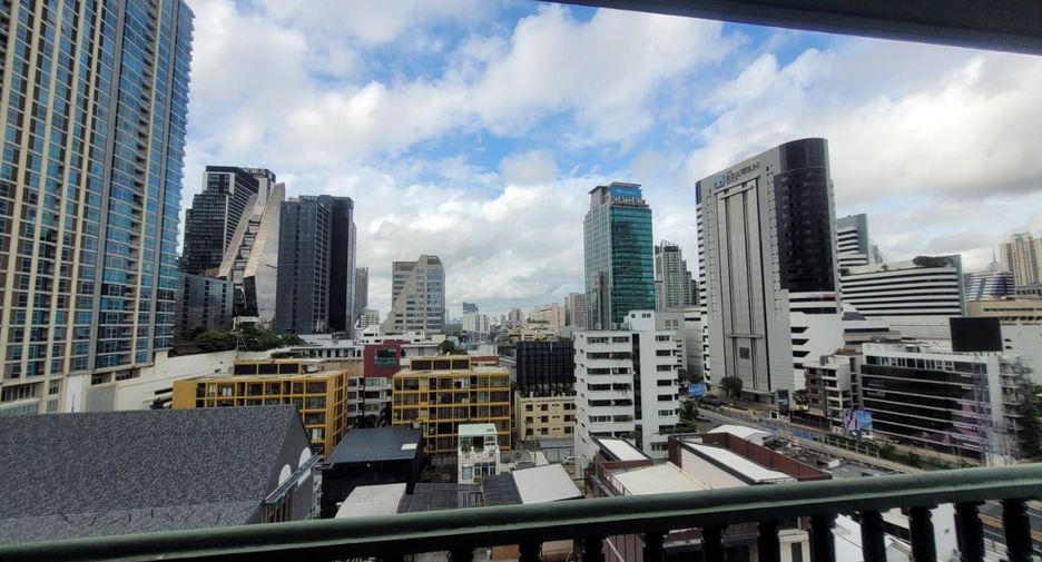 For rent 4 bedrooms apartment in Pathum Wan, Bangkok