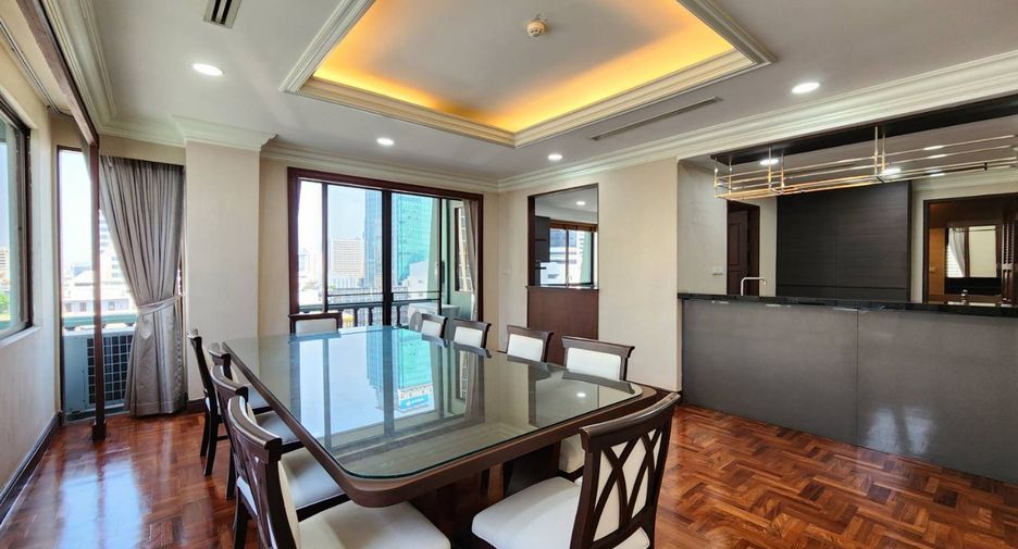 For rent 4 bedrooms apartment in Pathum Wan, Bangkok