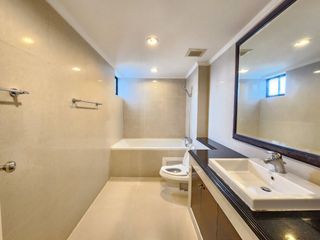Apartment zur Miete mit 3 Zimmer in Khlong Toei, Bangkok