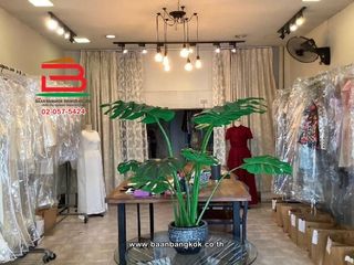 For sale 3 bedrooms retail Space in Wang Thonglang, Bangkok