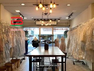 For sale 3 bedrooms retail Space in Wang Thonglang, Bangkok