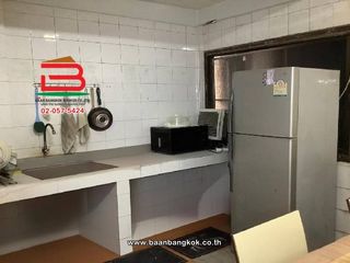 For sale 3 bedrooms retail Space in Wang Thonglang, Bangkok