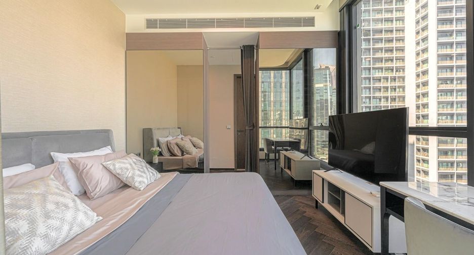 For rent 2 bed condo in Khlong Toei, Bangkok