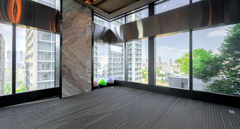 For rent 2 bed condo in Khlong Toei, Bangkok