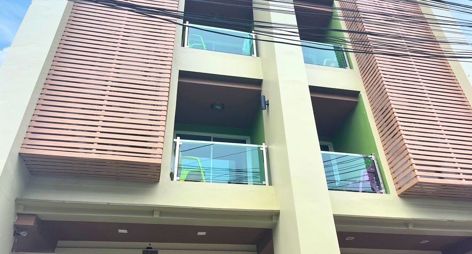 For sale 11 Beds retail Space in Takua Pa, Phang Nga