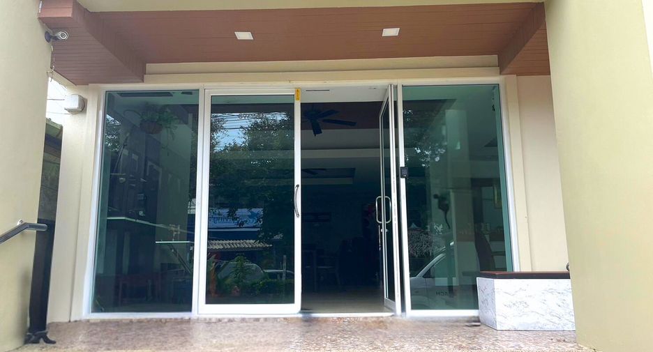 For sale 11 Beds retail Space in Takua Pa, Phang Nga