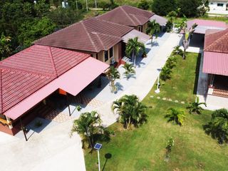 For sale 10 bed hotel in Mueang Rayong, Rayong
