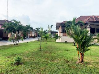 For sale 10 bed hotel in Mueang Rayong, Rayong