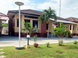For sale 10 bed hotel in Mueang Rayong, Rayong
