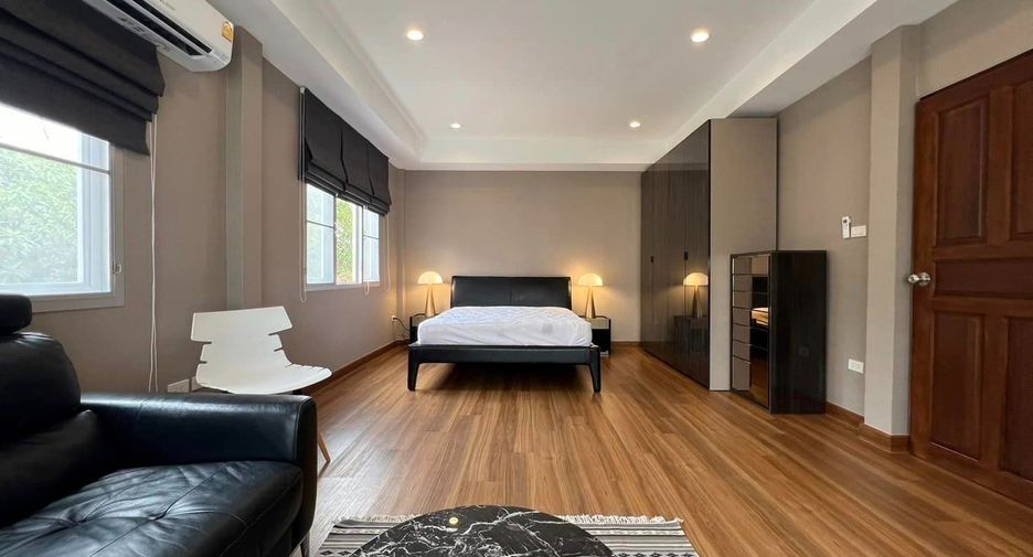 For sale 3 bedrooms house in Mueang Pathum Thani, Pathum Thani