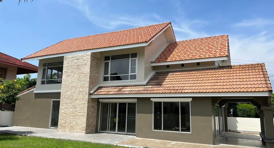 For sale 3 bedrooms house in Mueang Pathum Thani, Pathum Thani