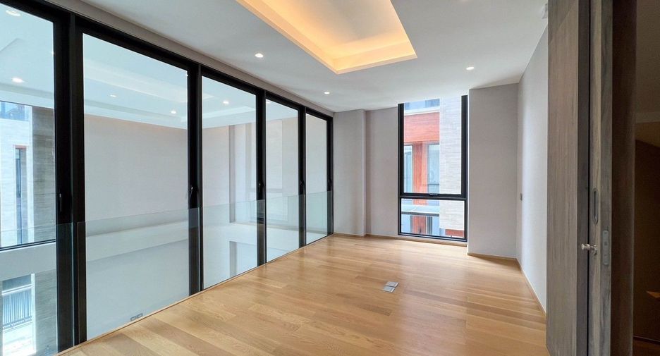 Casa en venta de 4 habitaciones en Sathon, Bangkok