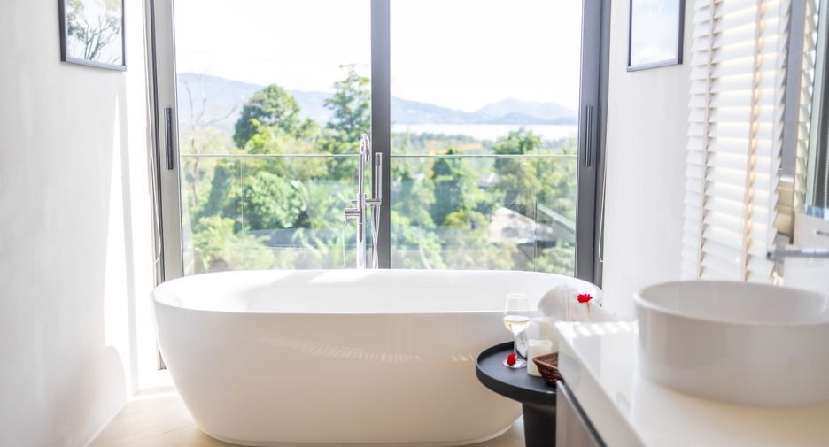 Villa en alquiler y en venta de 4 habitaciones en Thalang, Phuket