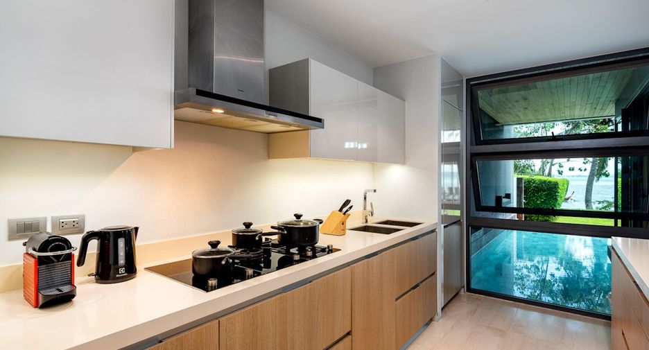 For rent 3 bedrooms villa in Mueang Phuket, Phuket