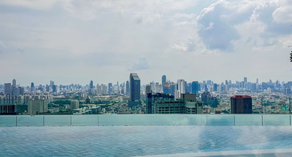 For sale 1 Beds condo in Huai Khwang, Bangkok