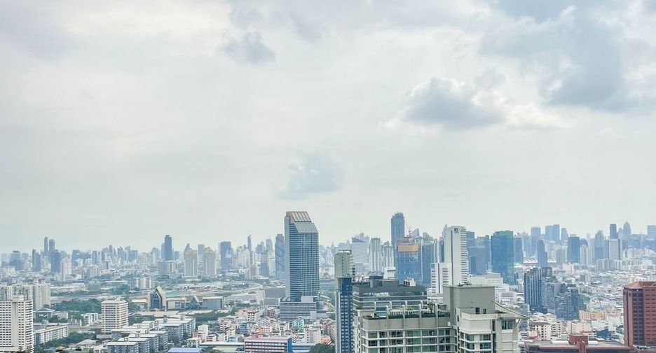 For sale 1 Beds condo in Huai Khwang, Bangkok
