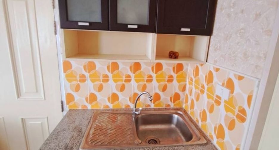For sale 1 bed condo in Si Racha, Chonburi