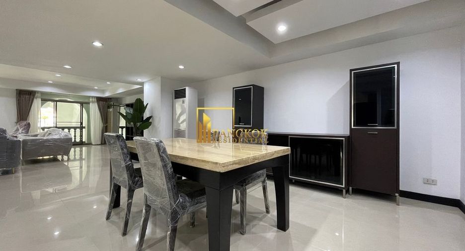 Condo en alquiler de 3 habitaciones en Watthana, Bangkok