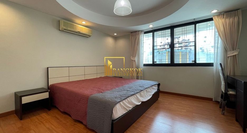 Condo en alquiler de 3 habitaciones en Watthana, Bangkok