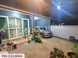 À vendre 3 chambres maison de ville à Phutthamonthon, Nakhon Pathom