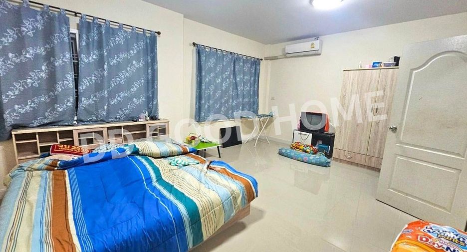 Reihenhaus zum Kauf mit 3 Zimmer in Phutthamonthon, Nakhon Pathom