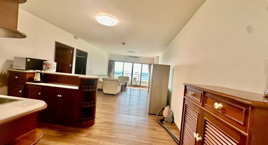 For rent 2 bedrooms condo in Si Racha, Chonburi