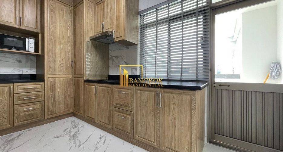 Condo en alquiler de 3 habitaciones en Watthana, Bangkok