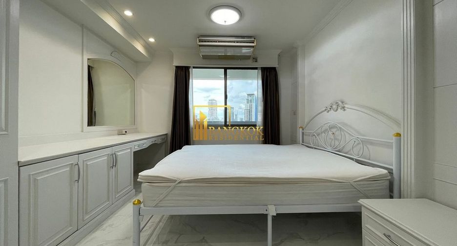 Condo en alquiler de 3 habitaciones en Watthana, Bangkok