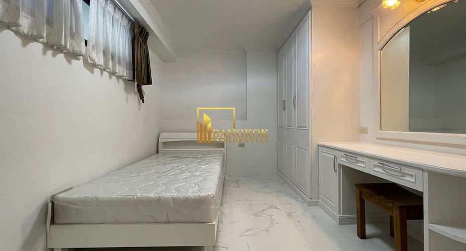Condo en alquiler de 3 habitaciones en Watthana, Bangkok