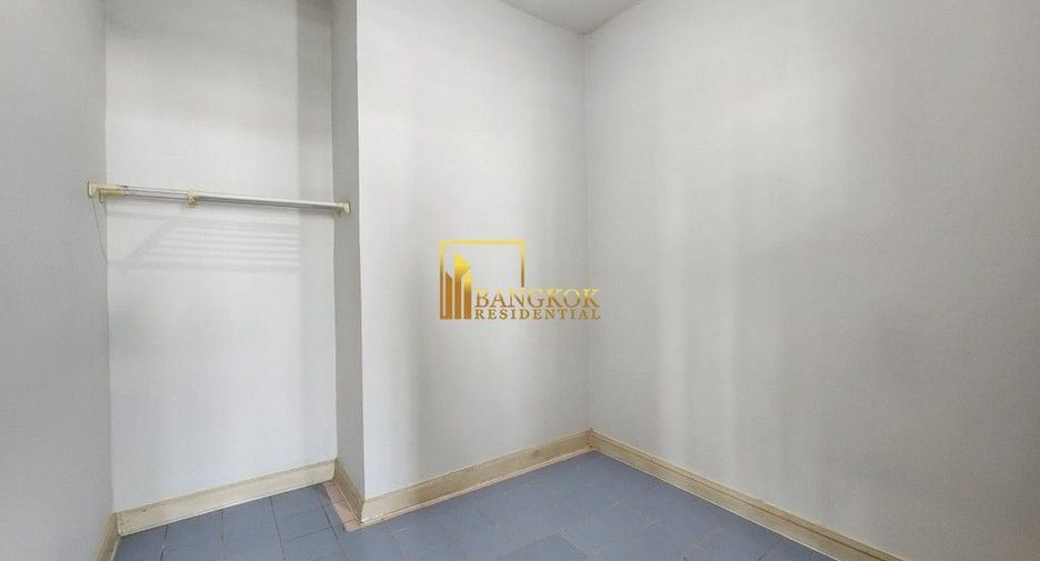 Condo en alquiler de 3 habitaciones en Watthana, Bangkok